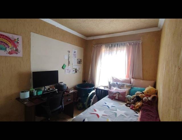 2 BEDROOM HOUSE FOR SALE IN PROTEA GLEN